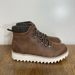 NWT Skechers Bobs Mountain Kiss Lace Up Ankle Boot Women’s Size 6 Brown